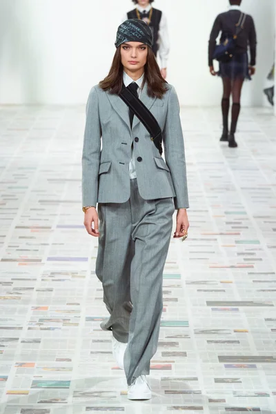 Look 69